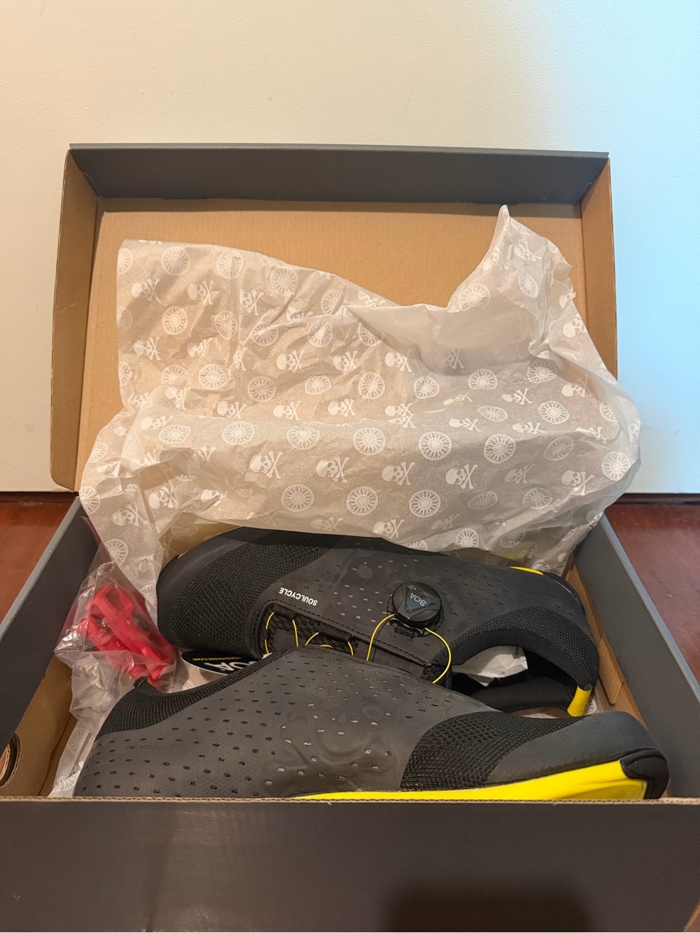 soulcycle Women’s Black Cycling Shoe with Yellow Trim and BOA